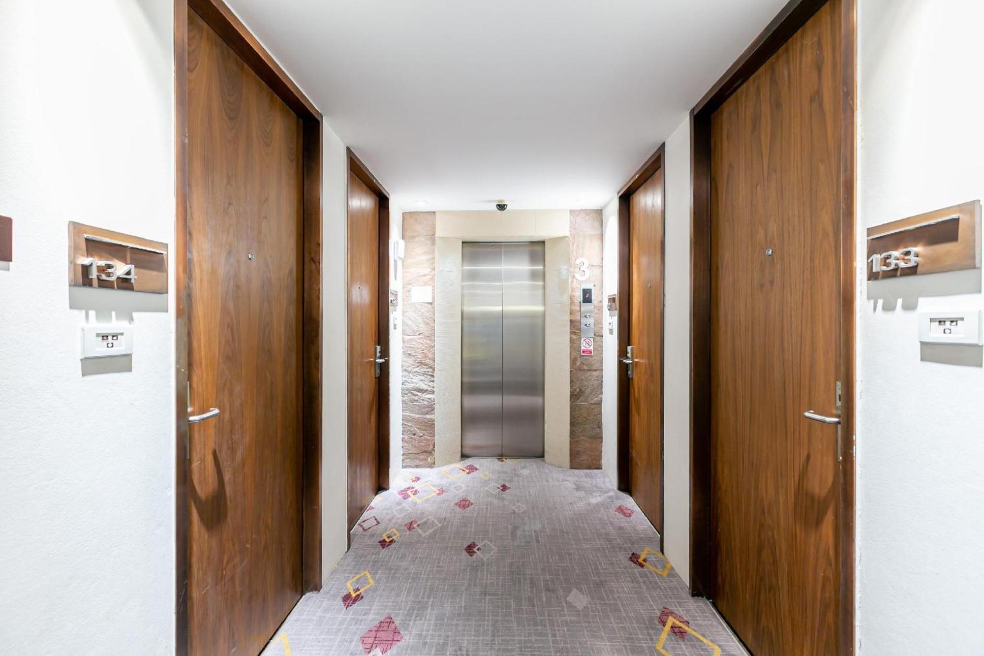 Uno Express Hotel กรุงเทพมหานคร ภายนอก รูปภาพ