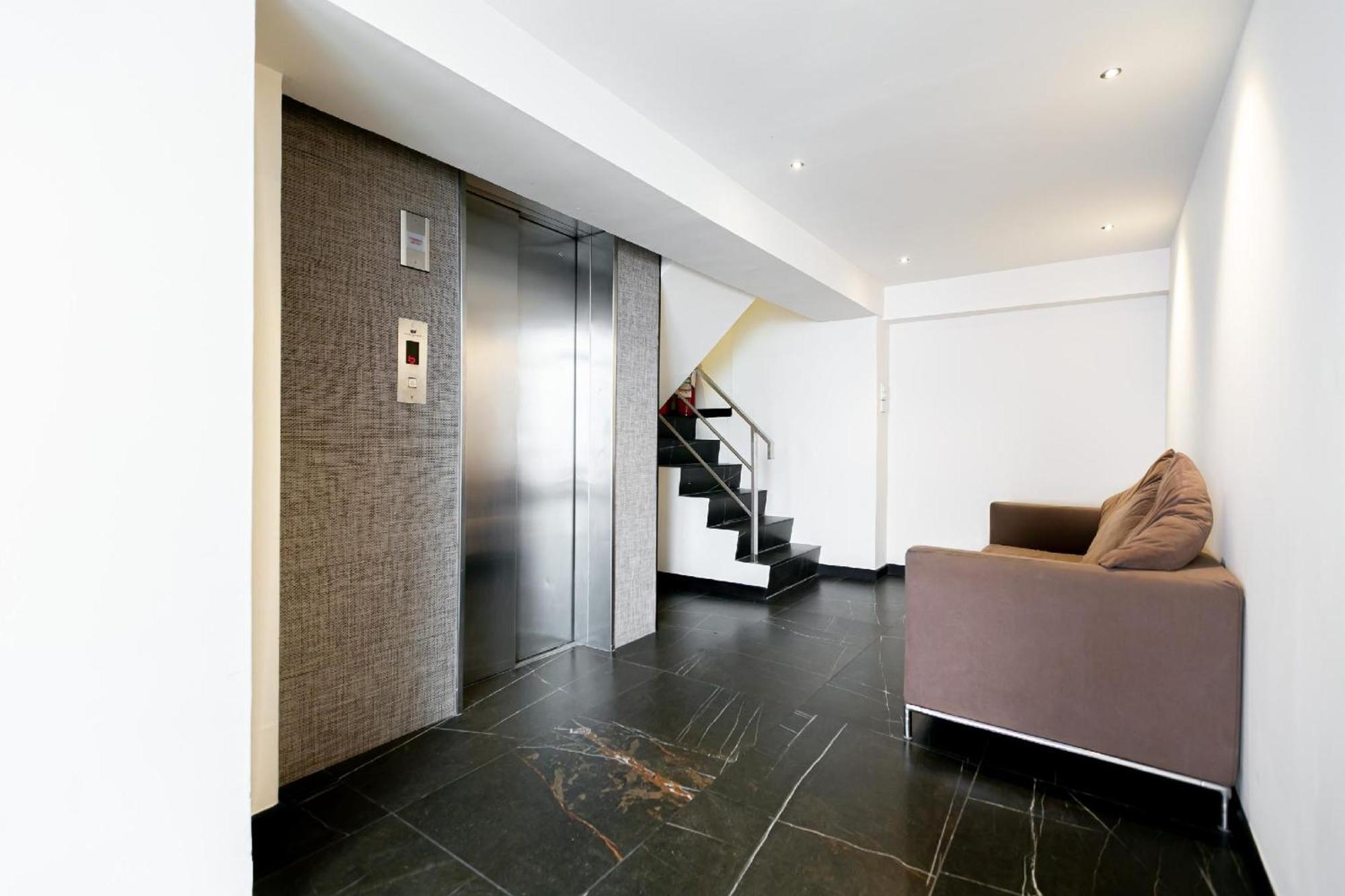 Uno Express Hotel กรุงเทพมหานคร ภายนอก รูปภาพ