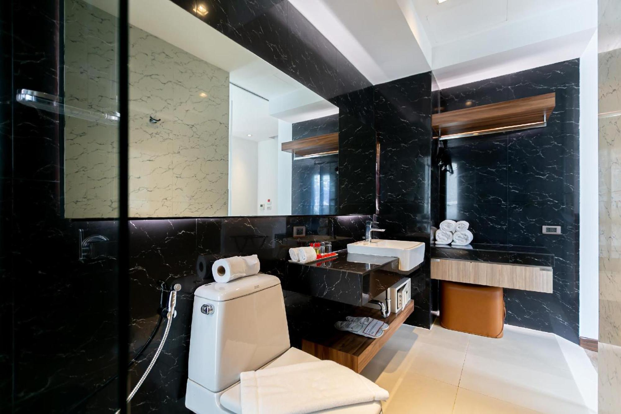 Uno Express Hotel กรุงเทพมหานคร ภายนอก รูปภาพ