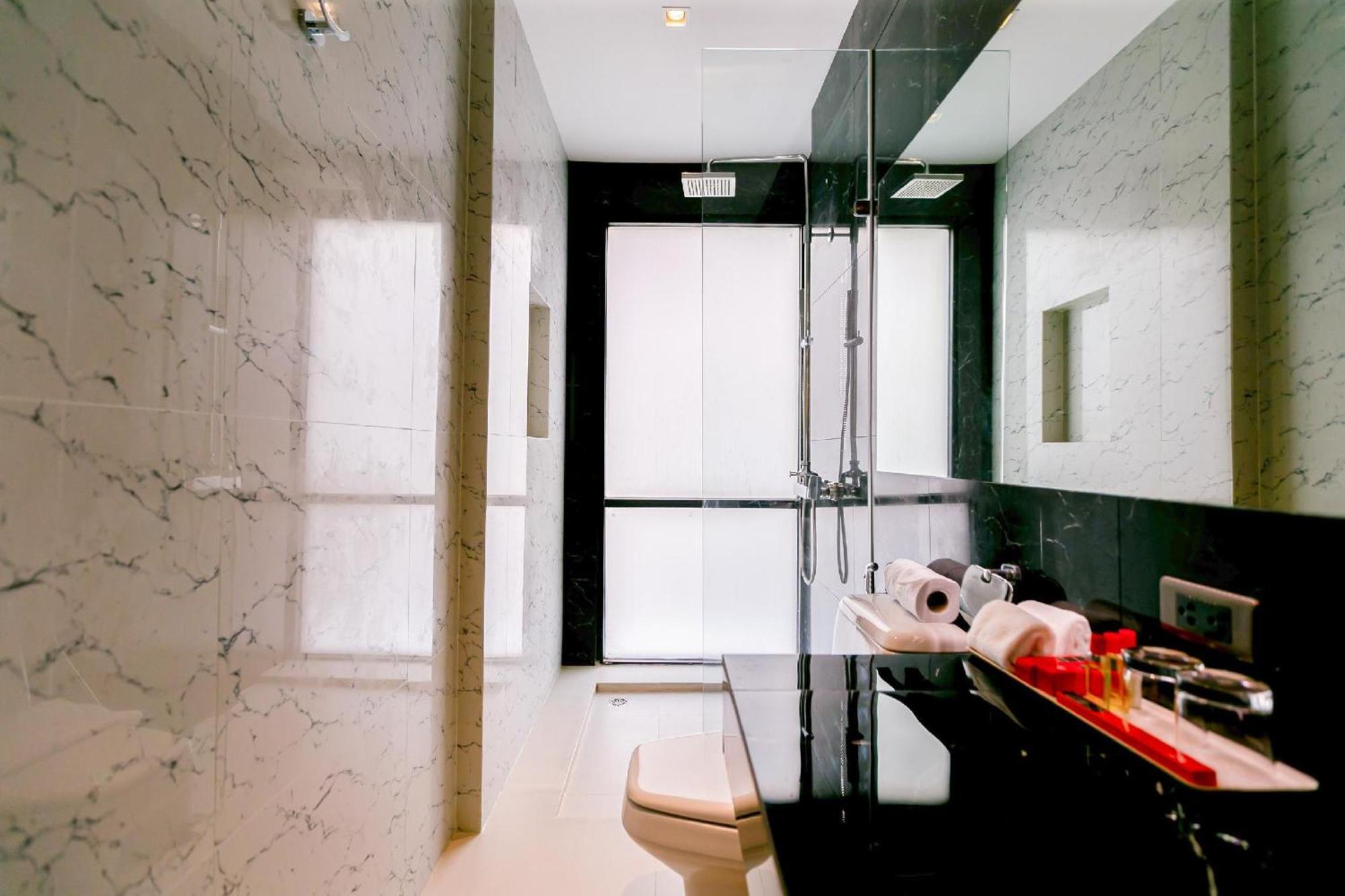 Uno Express Hotel กรุงเทพมหานคร ภายนอก รูปภาพ