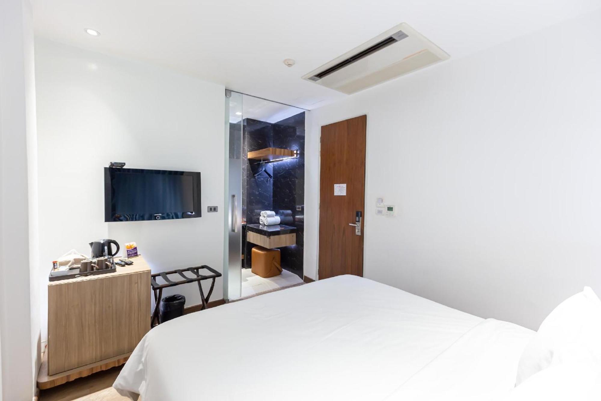 Uno Express Hotel กรุงเทพมหานคร ภายนอก รูปภาพ